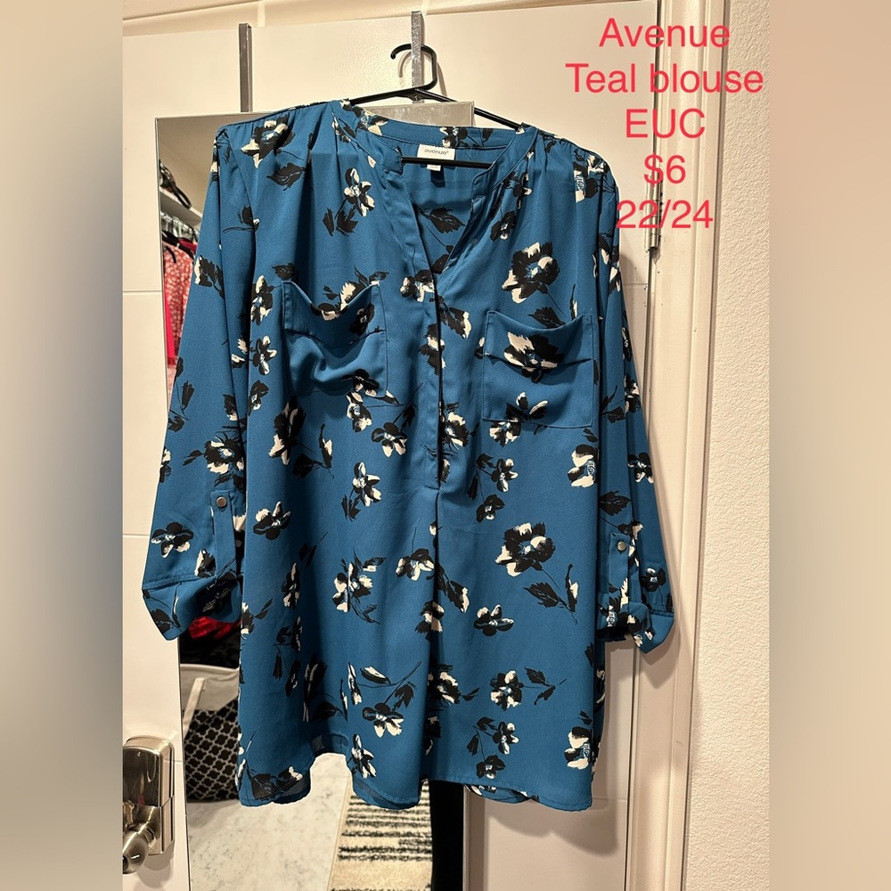 Avenue floral teal blouse 22/24